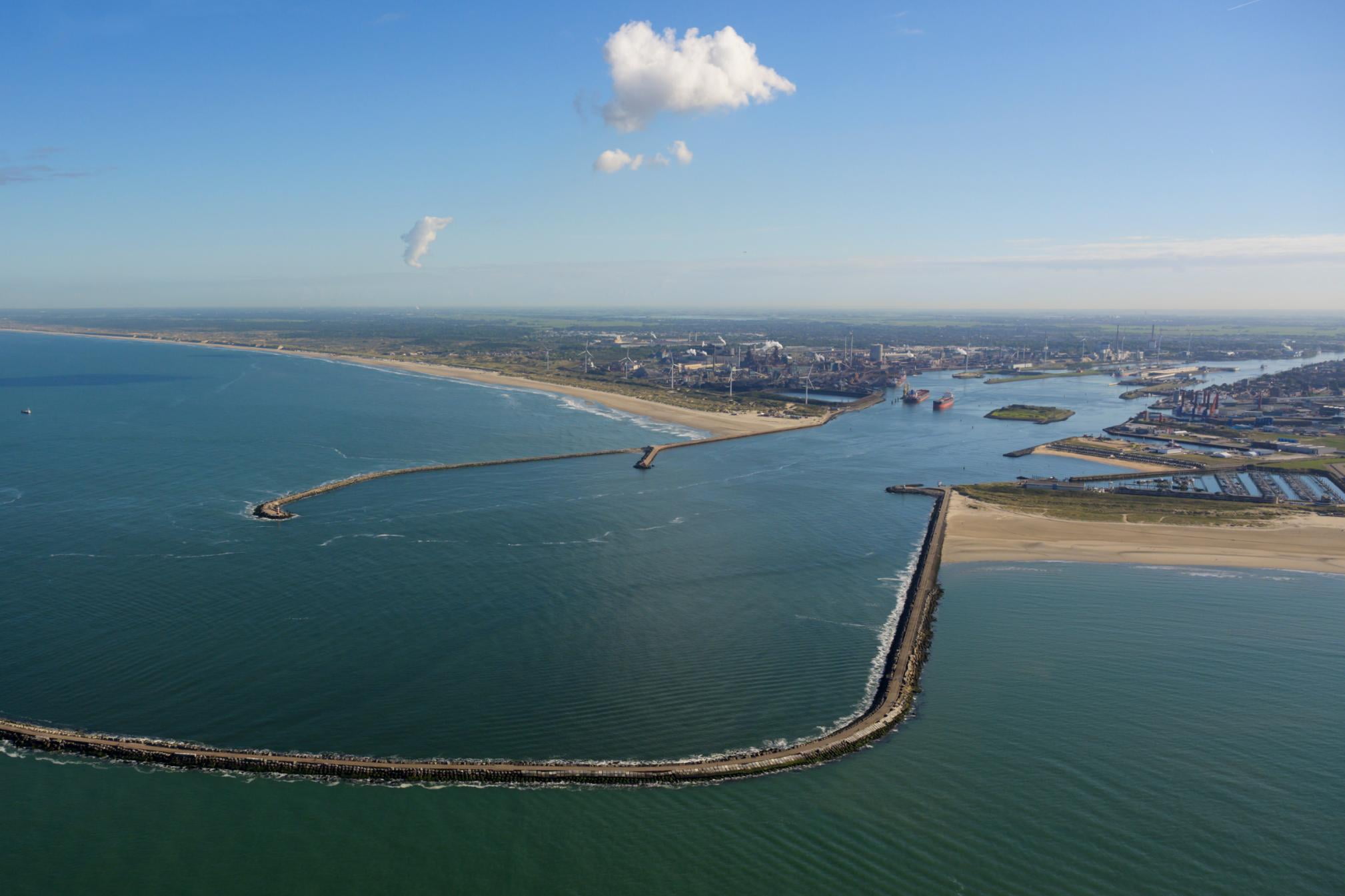 De haven van Ijmuiden