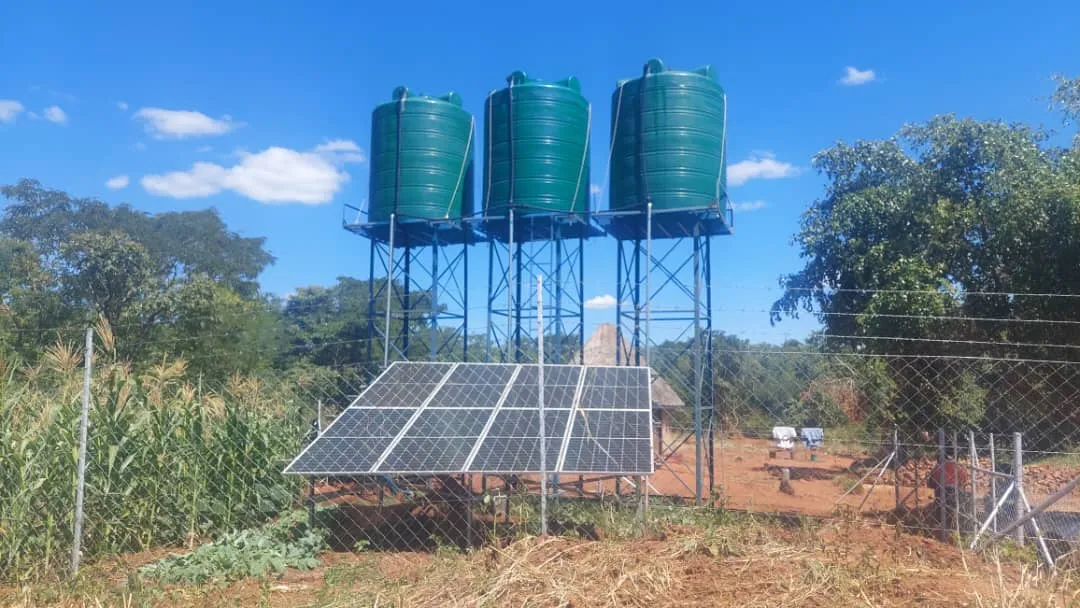 Watertanks running on solar panels